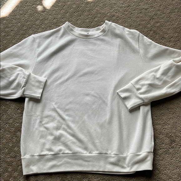 Uniqlo Sweaters - Uniqlo women’s sweater in cream, medium